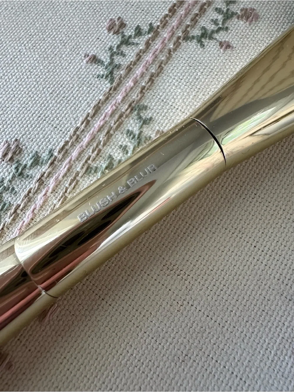 Sarah Creal Dual Blush and Blur Precision Brush for Blushing and Lifting